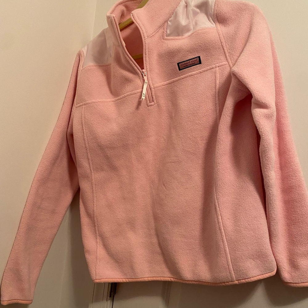 Women’s pink vineyard vines fleece